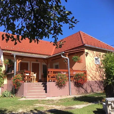 Vendégház Liliom
